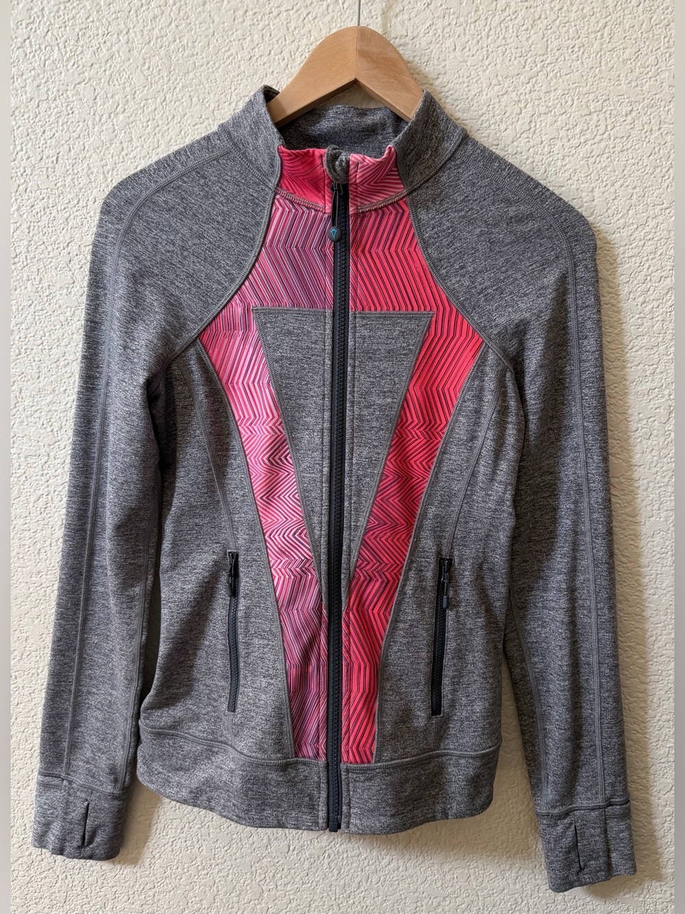 Ivivva Girls Size 14 Perfect Your Practice Full Zip Jacket Gray/Pink Chevron